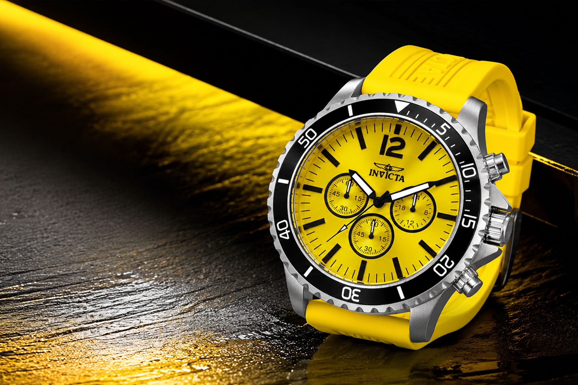 Invicta Pro Diver chronograph yellow